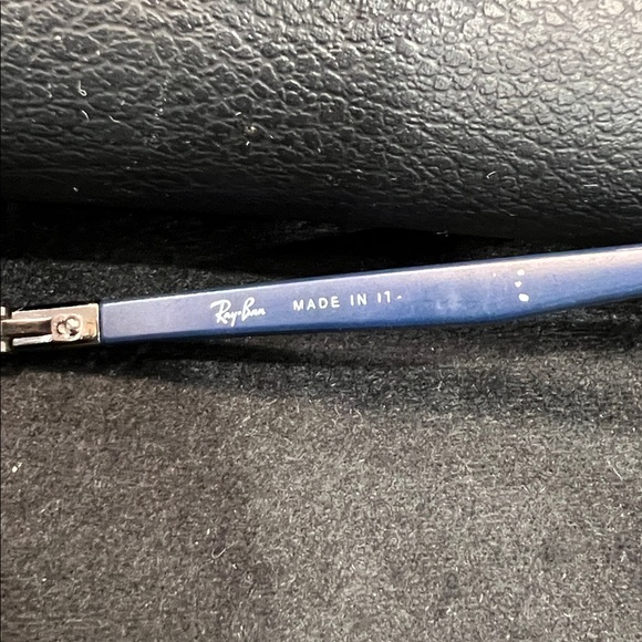 Used Ray-Ban Black Sunglasses with Case and Cloth - Picture 4 of 5